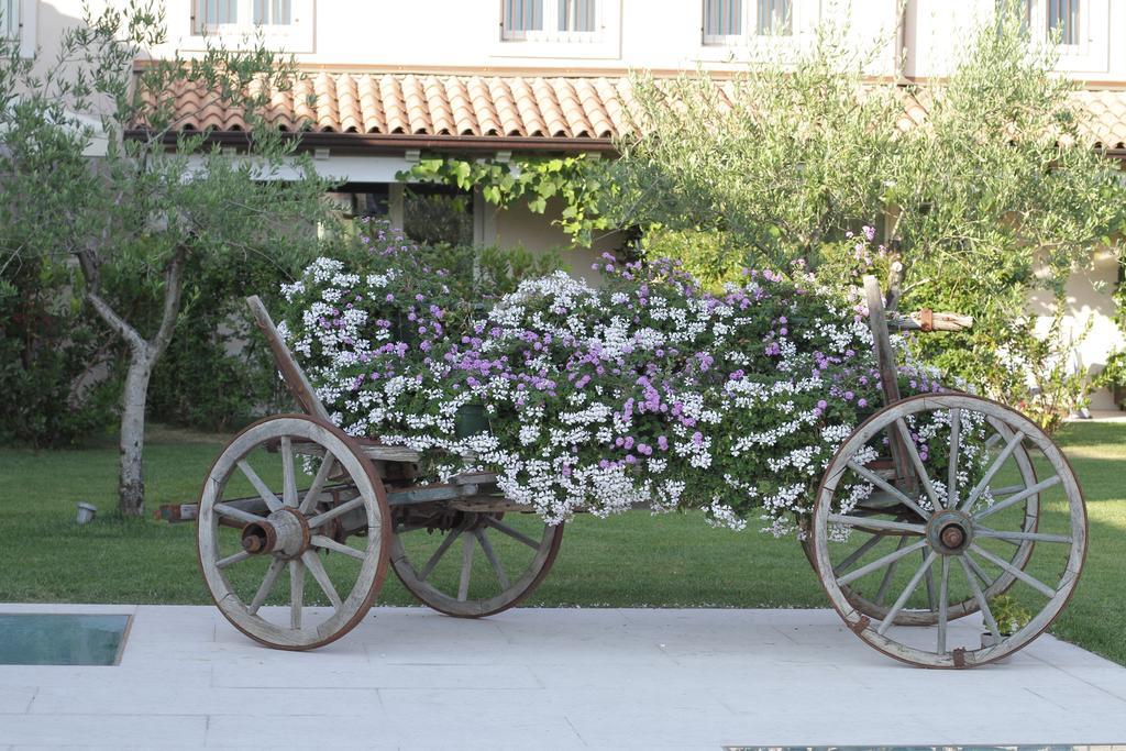 Relais Rossar Boutique Hotel Garda & Hills コステロマーノ エクステリア 写真