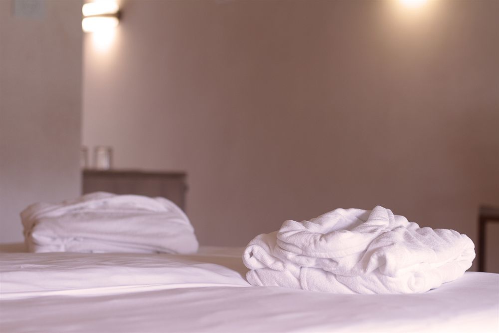 Relais Rossar Boutique Hotel Garda & Hills コステロマーノ エクステリア 写真